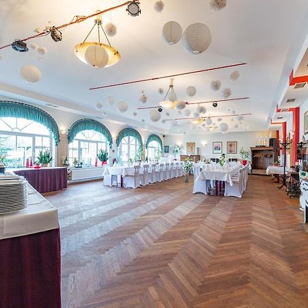 Hotel Bergschloesschen à Jüterbog Extérieur photo