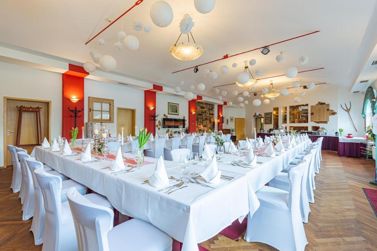 Hotel Bergschloesschen à Jüterbog Extérieur photo