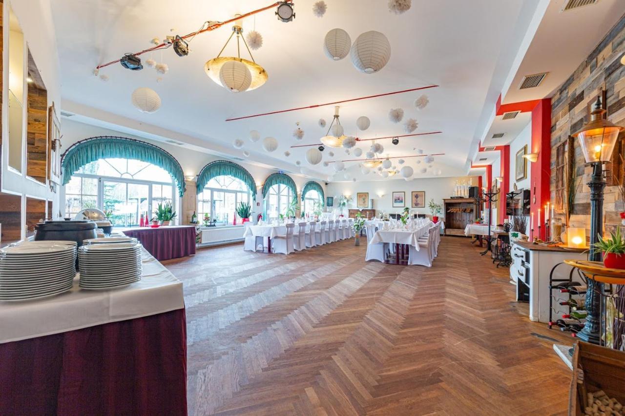 Hotel Bergschloesschen à Jüterbog Extérieur photo