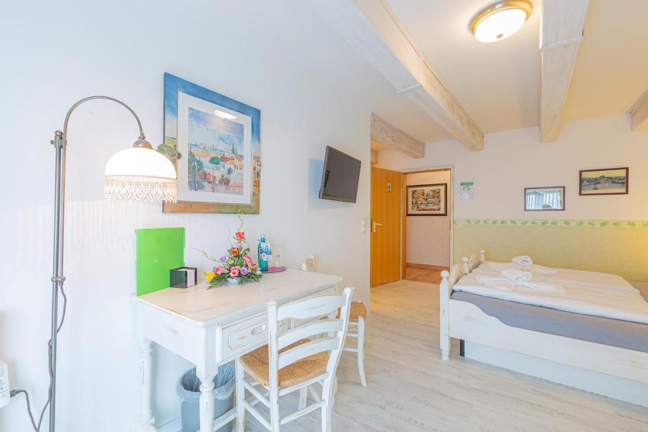 Hotel Bergschloesschen à Jüterbog Extérieur photo