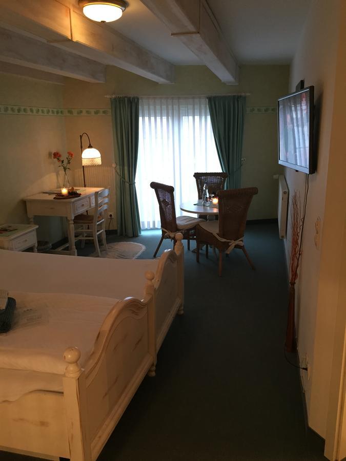 Hotel Bergschloesschen à Jüterbog Extérieur photo